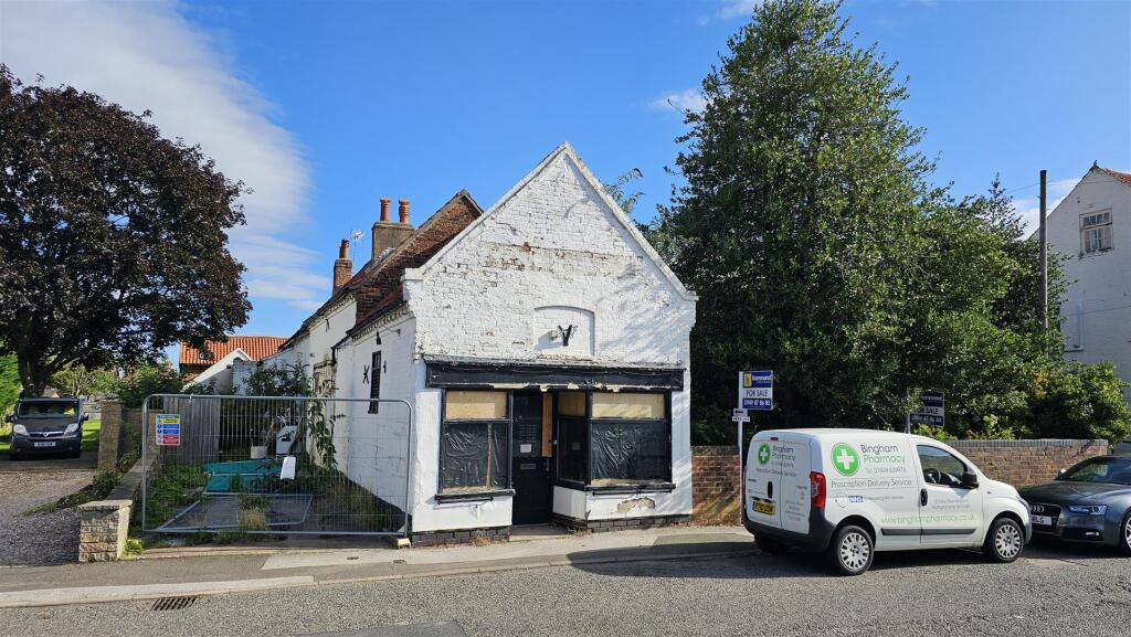 2-bed semi-detached on Long Acre, Bingham, £120,000