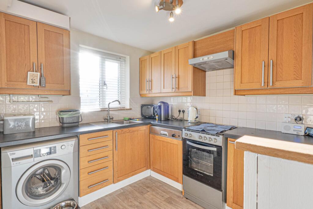 Balmerino Close, Monkston, MK10 photo 4