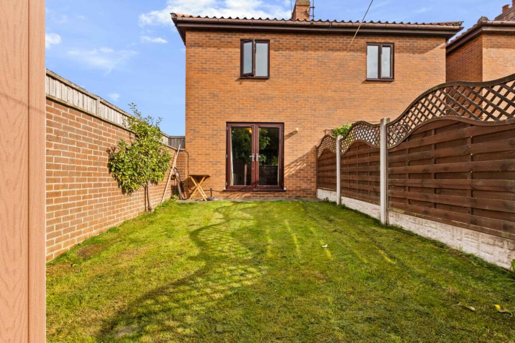 Tangarth Court, Barton-Upon-Humber, North Lincolnshire, DN18 photo 4