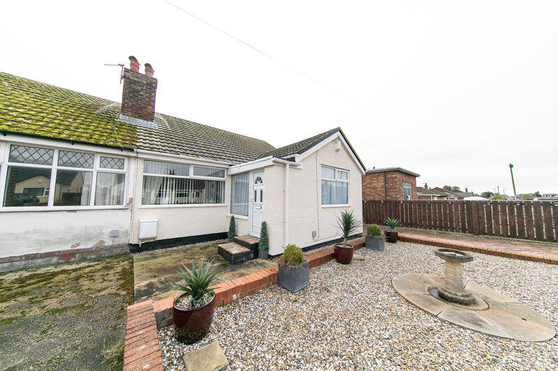 No. 27, Parksway, Knott End-on-Sea, Lancs FY6 0DB photo 3