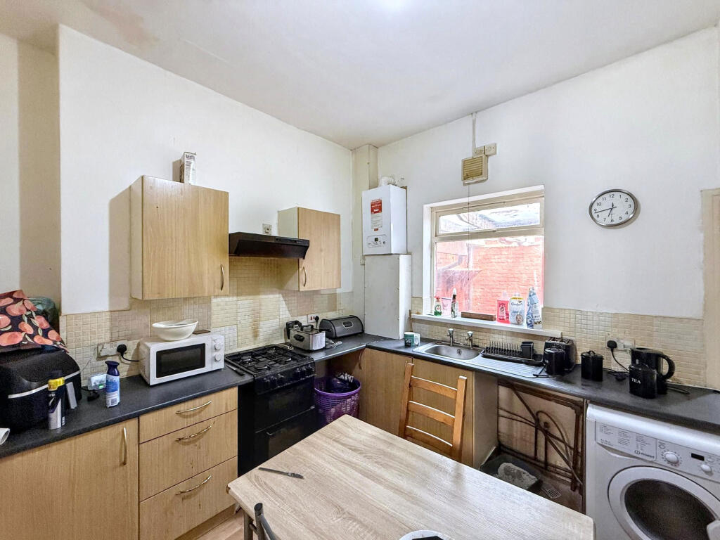 Cornwall Street, Hartlepool, Durham, TS25 5SF photo 4