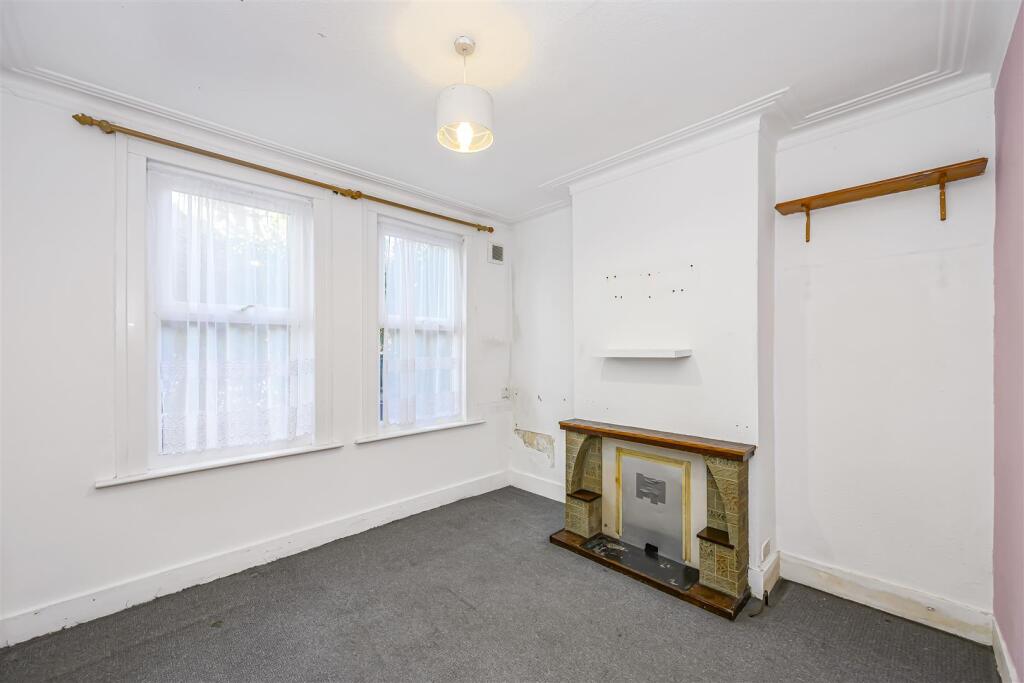 Apartment in London - View 4