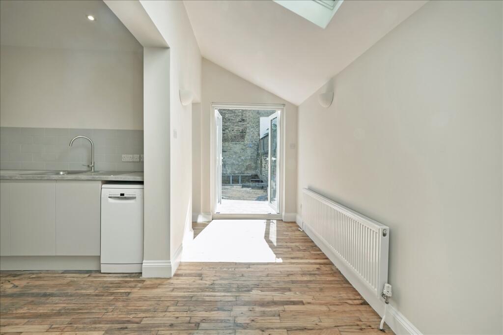 Apartment in London, Shepherd's Bush - More