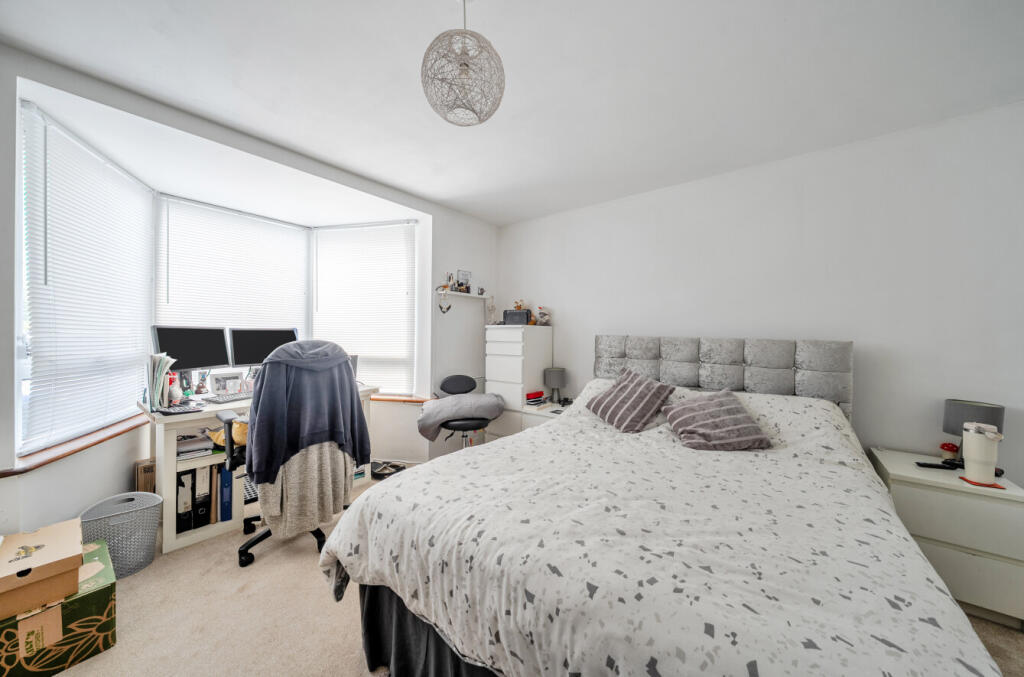 House in Worthing, West Sussex - More