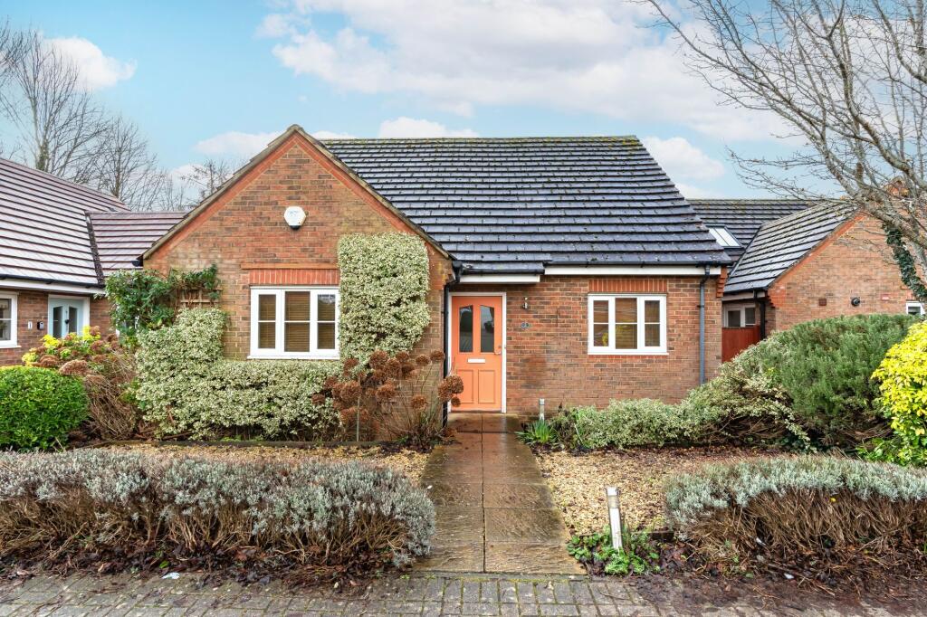 Main image of property: Bakery Close, Chalgrove, OX44