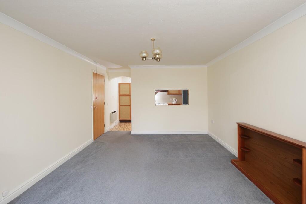 Oakfield House, Binswood Avenue, Leamington Spa photo 4