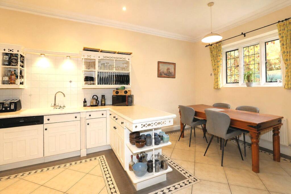 Oldfield Wood, Woking, Surrey, GU22 - View 3