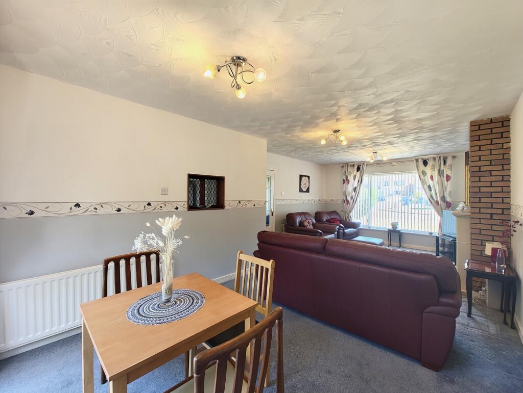 Longmeadow Drive, SEDGLEY, DY3 3QS photo 4