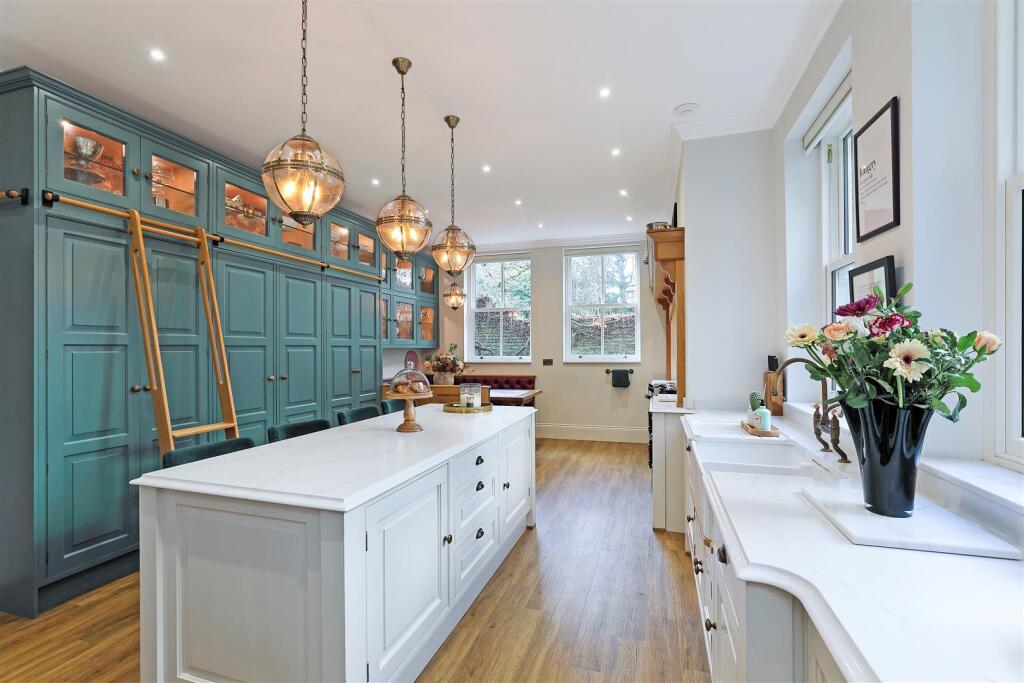 Additional image 3 of Oldfield Nook, Scholes Lane, Scholes, Cleckheaton, BD19 6LY