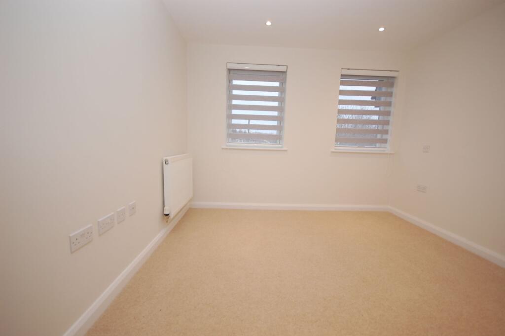 Apartment in Watford - View 2