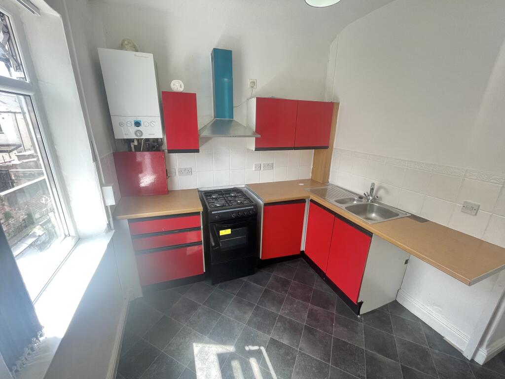 Apartment in Manchester, Harpurhey - View 5