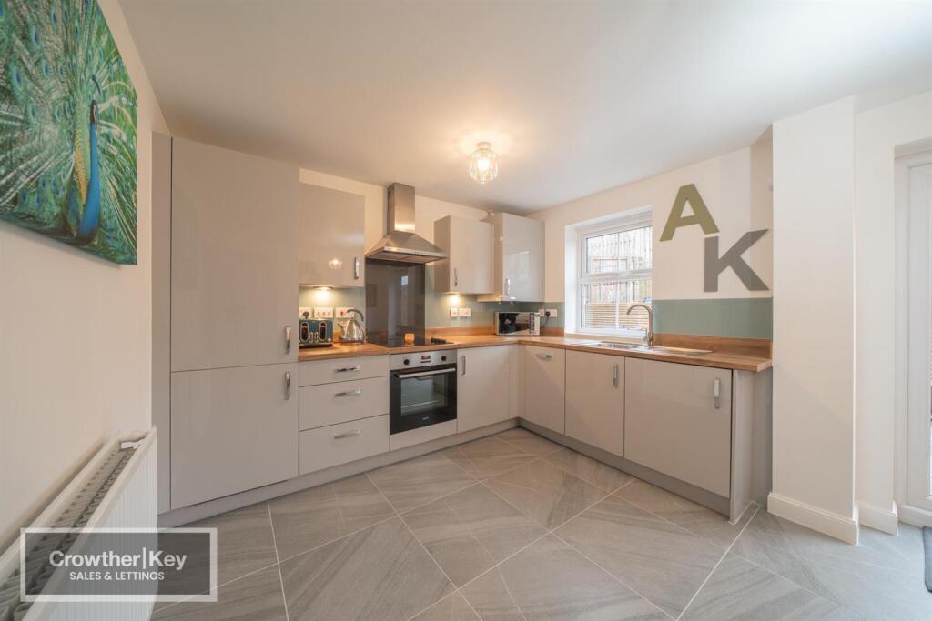 Silkstone Crescent, Buxton photo 3