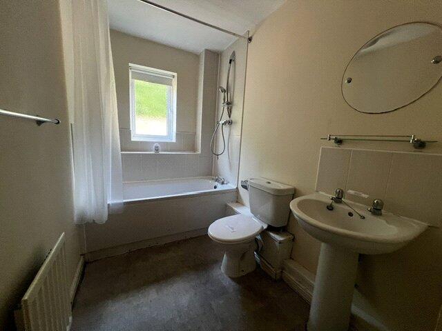 Apartment in Durham, Belmont - More