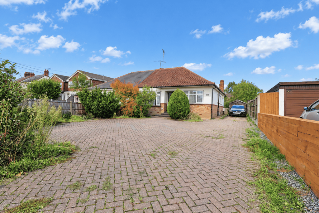 Main image of property: Eastwood Road, 130FT GARDEN, Rayleigh, SS6