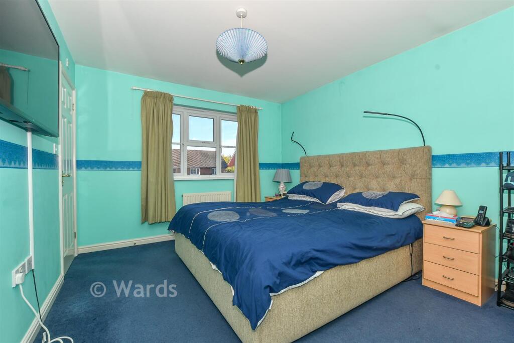 House in Ashford, Bridgefield, Kingsnorth - More