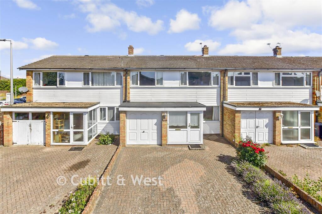 Main image of property: Havant Farm Close, Havant, Hampshire