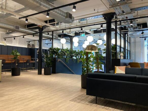Reception/Business Lounge