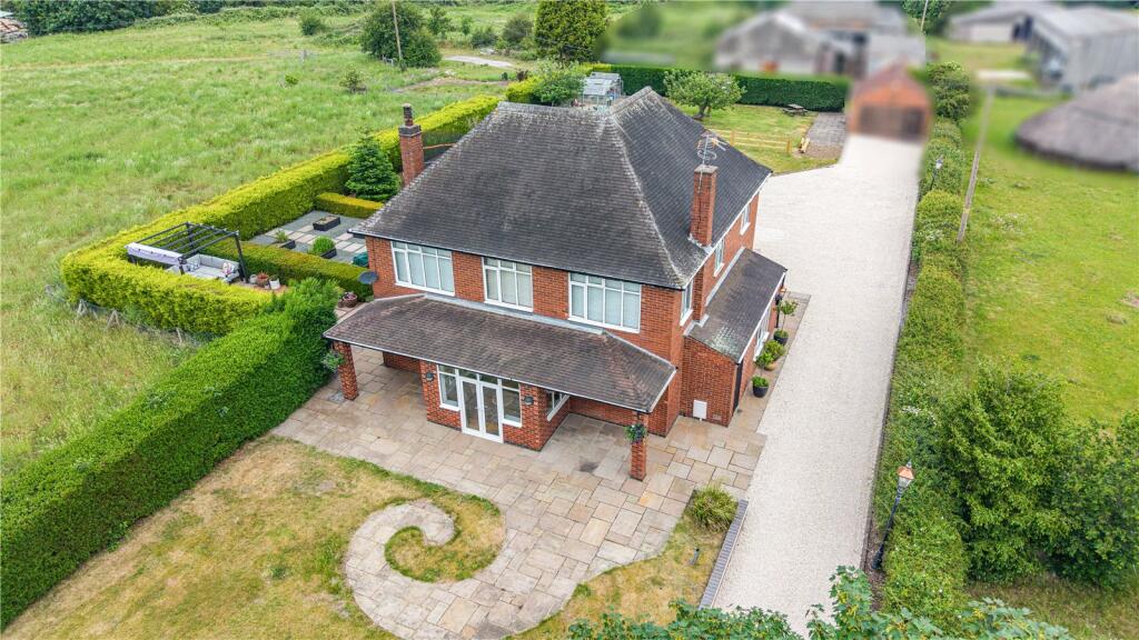 Main image of property: Mansfield Lane, Calverton, Nottingham, Nottinghamshire, NG14