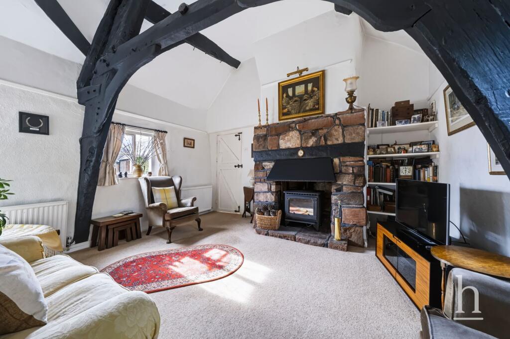 House in Wirral, Liverpool City Region - View 3