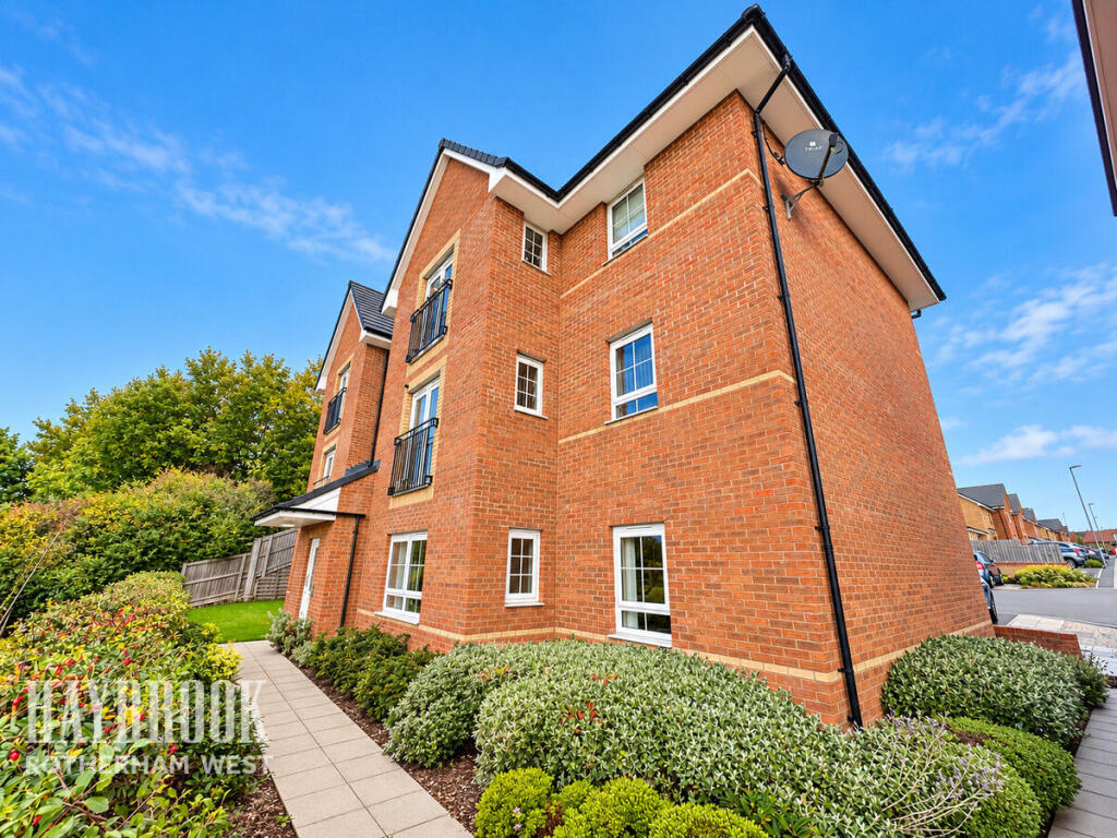 2-bed flat on Banks Way, Rotherham, £155,000