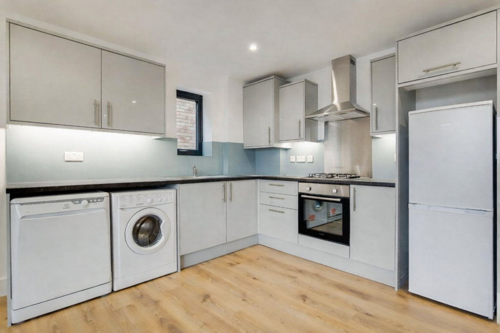 Apartment in London - View 2