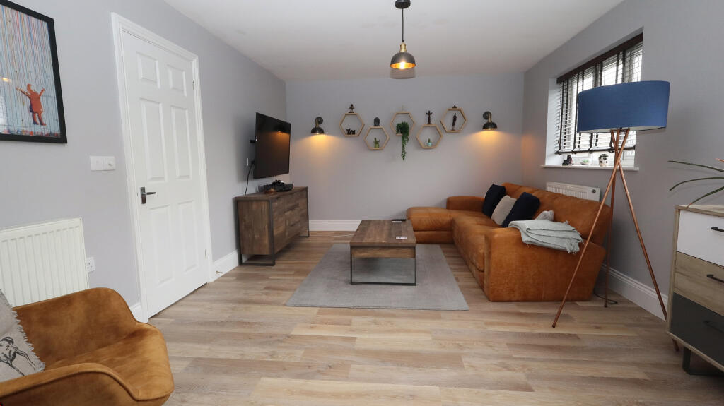 House in Glastonbury, Somerset - View 5
