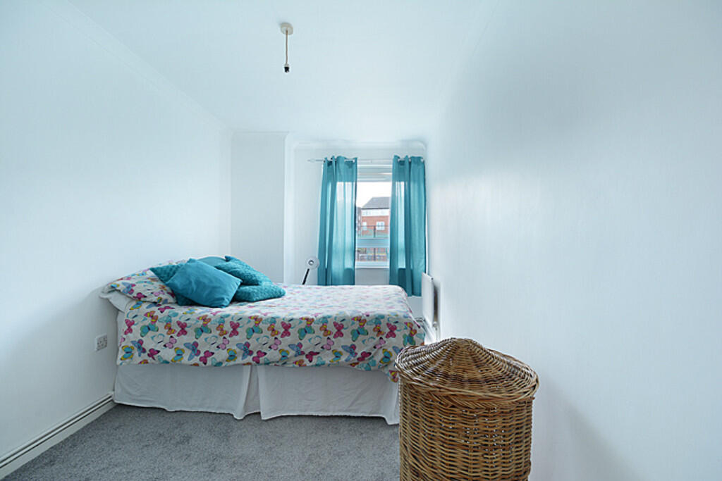 3 bedroom ground floor maisonette for rent