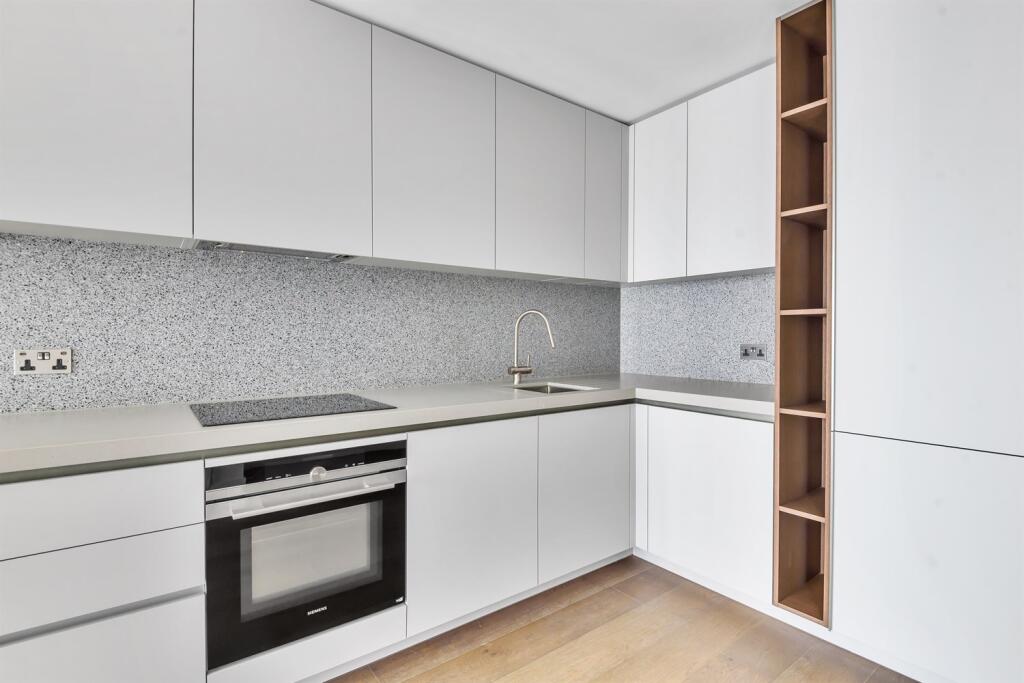 Apartment in London - View 4