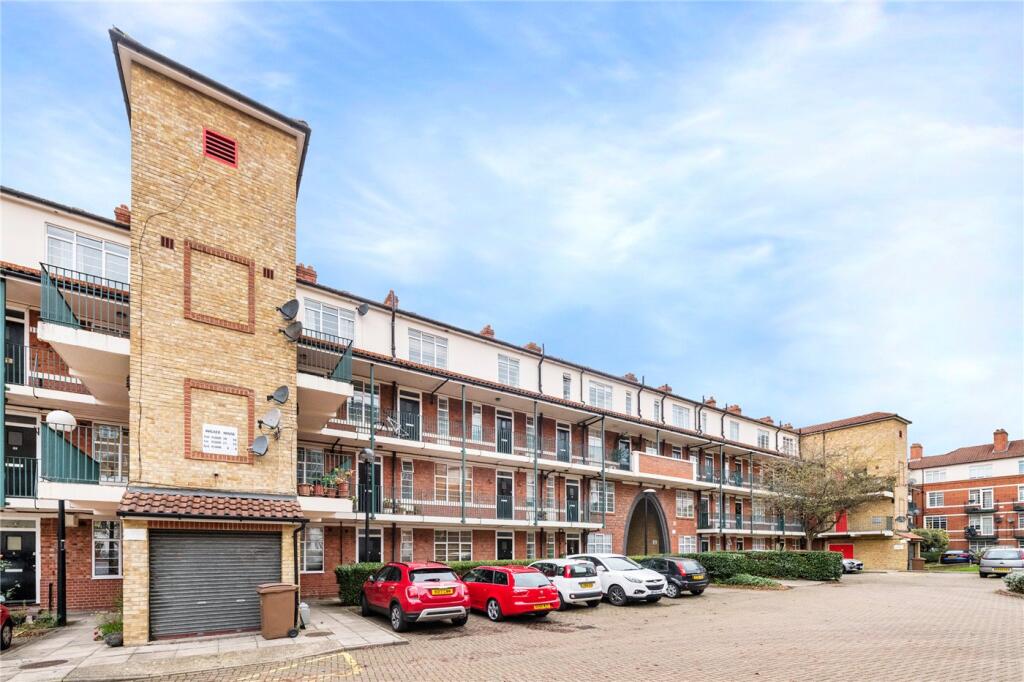 Apartment in London - More