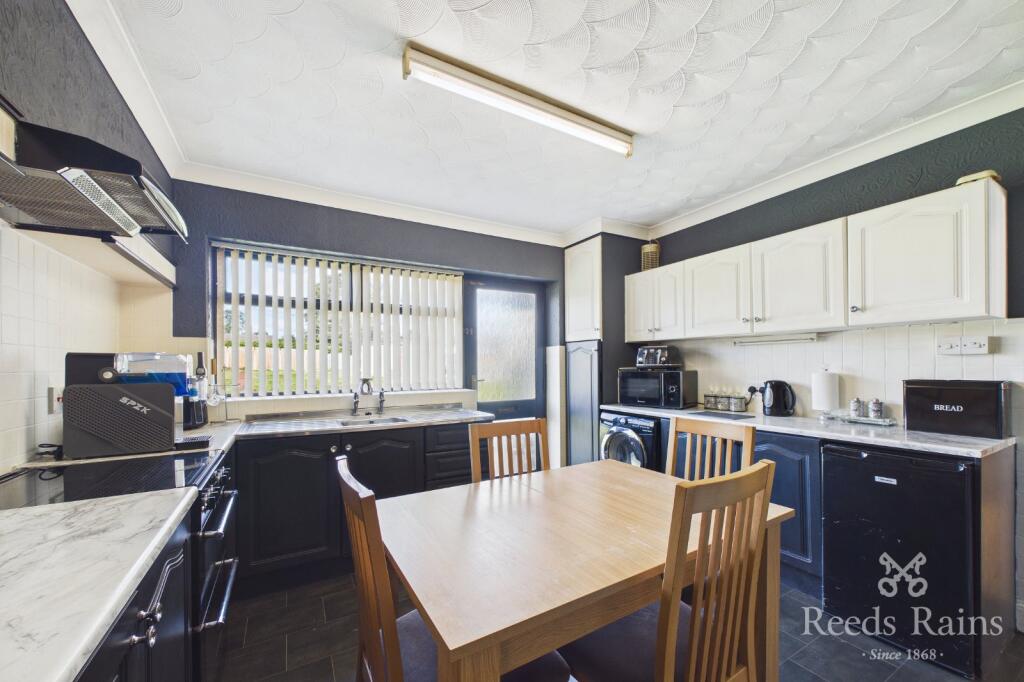 House in Wakefield - View 3