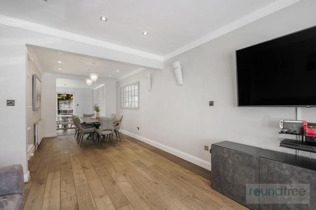 House in London - View 2