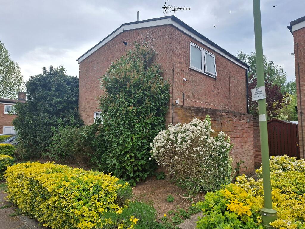 Cloverfield, Welwyn Garden City