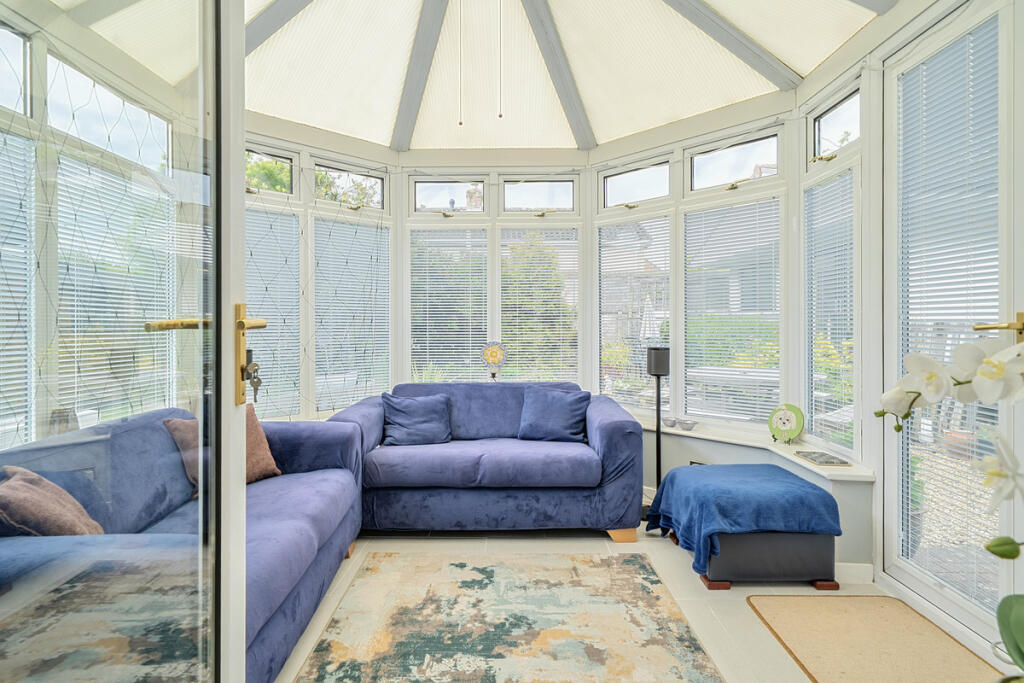 House in Bristol, Sodbury - More