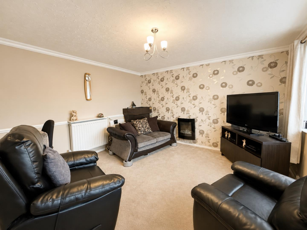 House in Walsall, Street's Corner - View 3