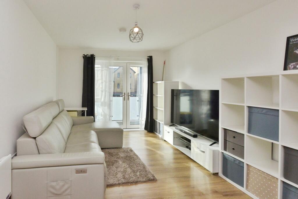 Shetland Drive, Whitehouse, Milton Keynes, Buckinghamshire, MK8 photo 4