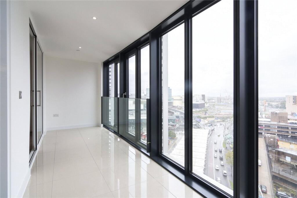 Apartment in London - View 5