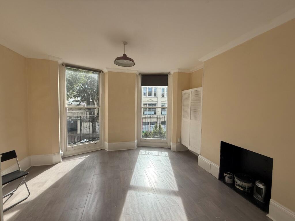 Apartment in Brighton - View 2