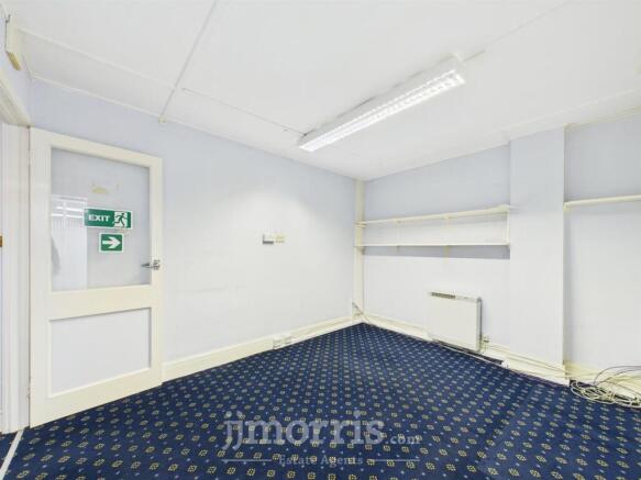 CAM03686G0-PR0263-STILL012.jpg