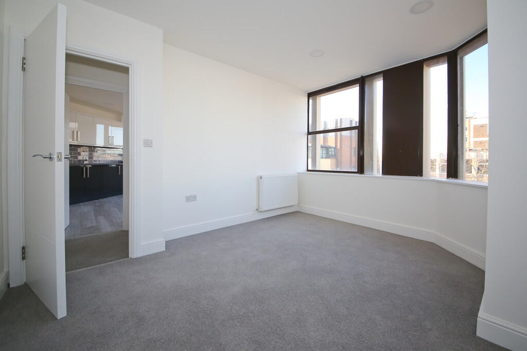 Apartment in Tunbridge Wells, Royal Wells Park, St James - View 5