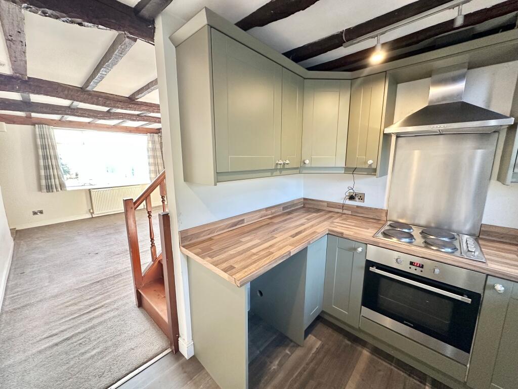 House in Calderdale, Wadsworth - More