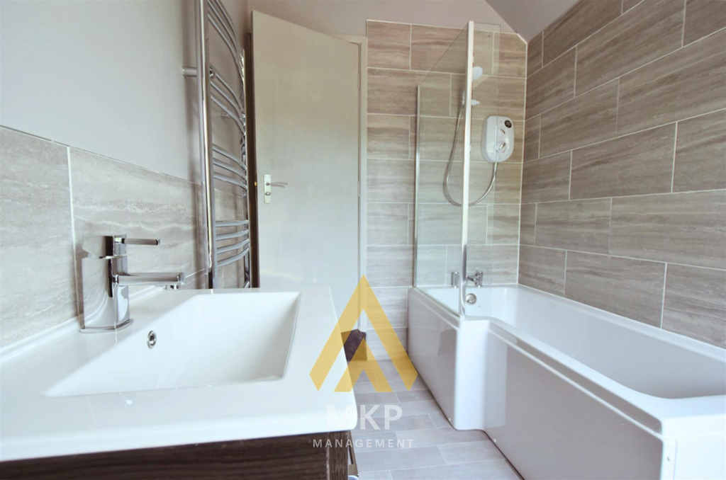 4 bedroom terraced house for rent
