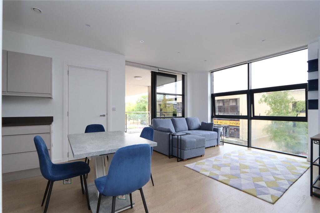 Apartment in Milton Keynes, Central Milton Keynes - View 4