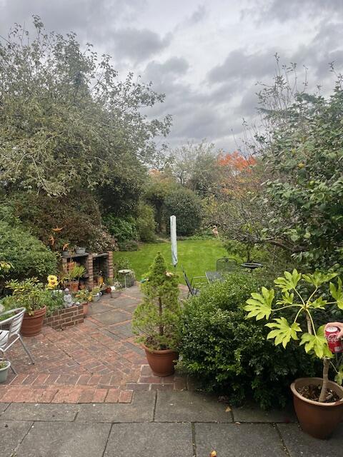 House in Dartford - View 5