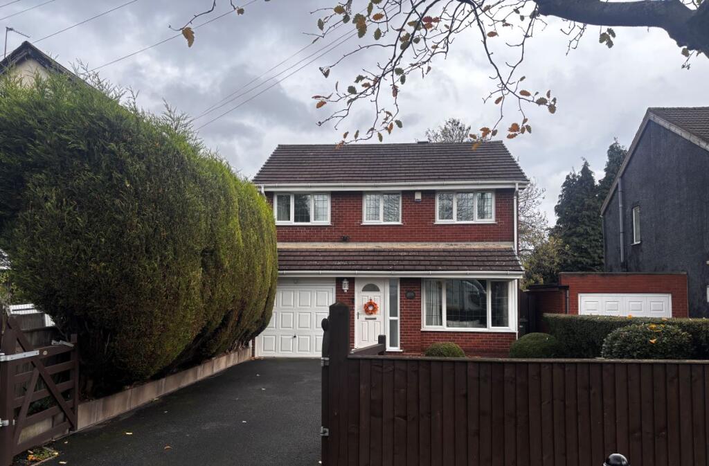 4-bed detached on 453A Birmingham New Road, Wolverhampton, WV14 9PJ, £230,000