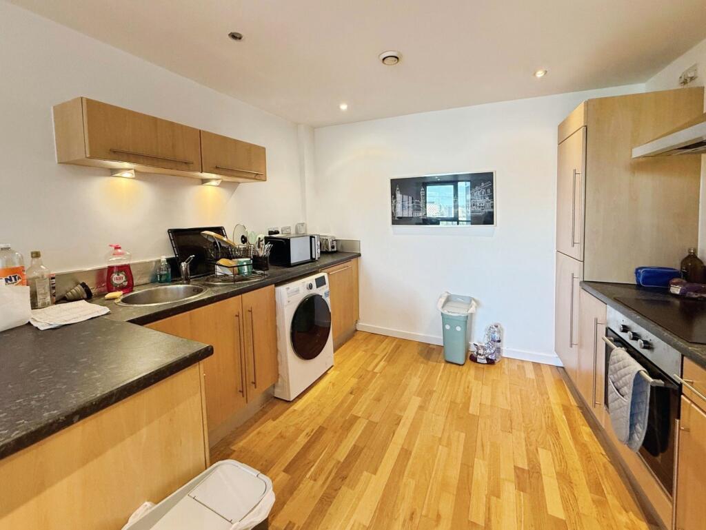 Apartment in Leeds - View 3