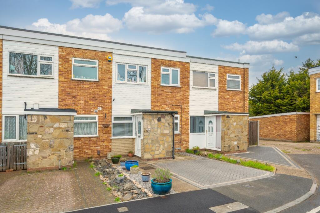 Main image of property: Queen Mary Road, Shepperton, Surrey, TW17