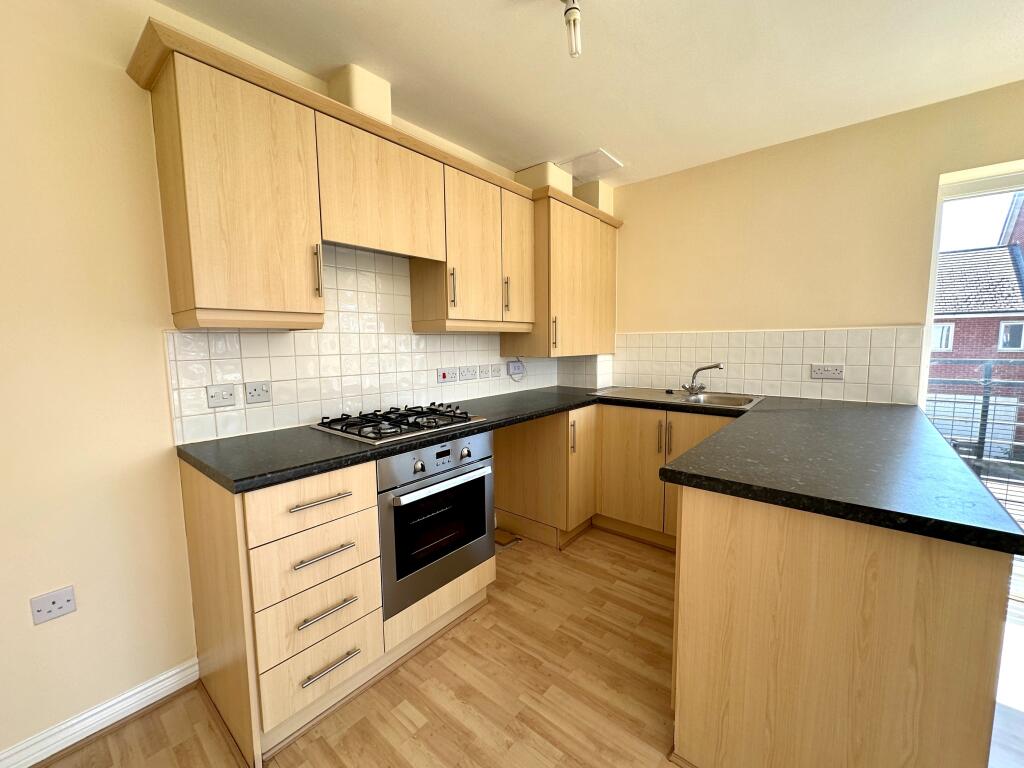 Apartment in Wolverhampton, West Midlands - View 4