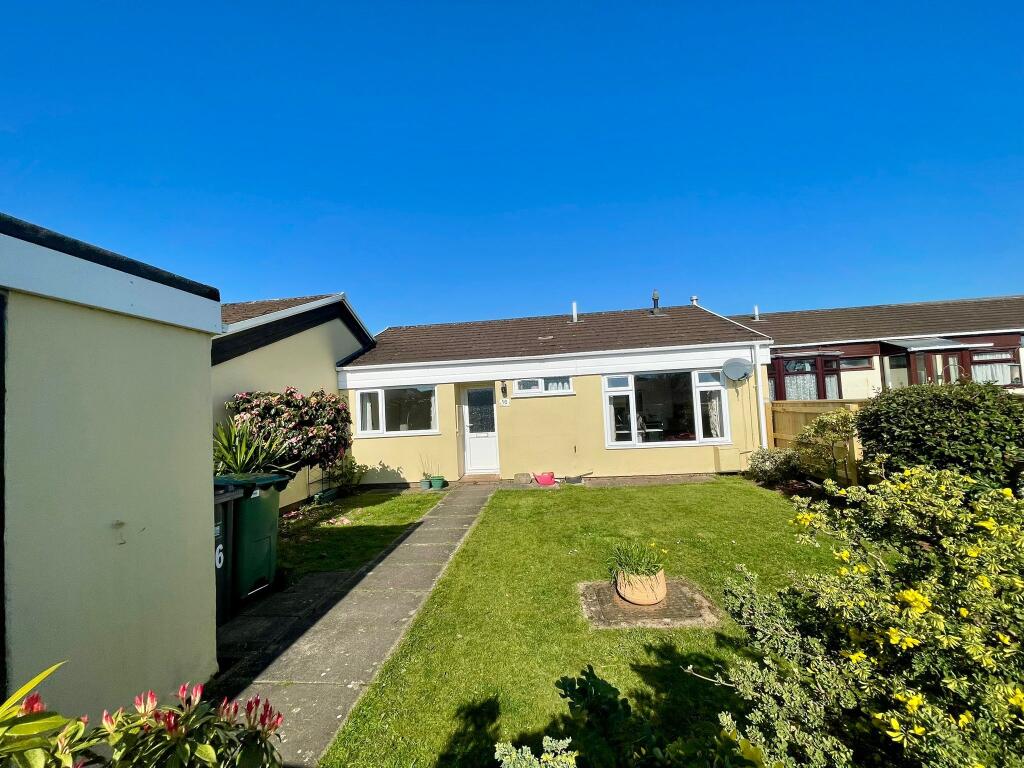 Main image of property: Elm Close, Broadclyst, Exeter EX5 3LT