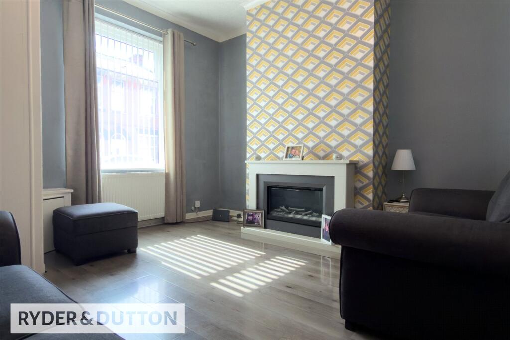 House in Oldham, Greater Manchester - View 3