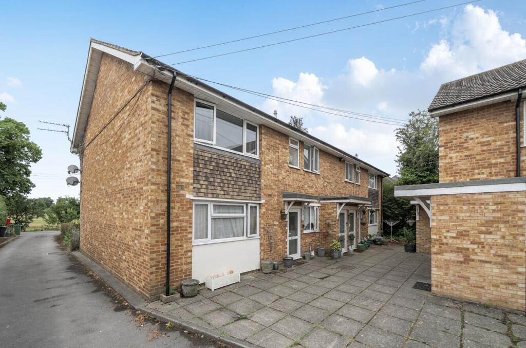 Apartment in Southall - More